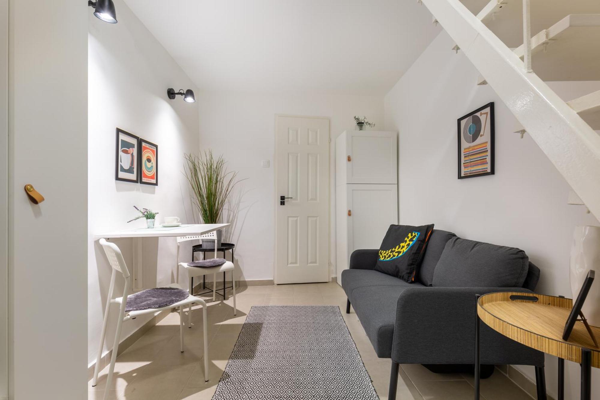 L9 Lonyay Apartman *